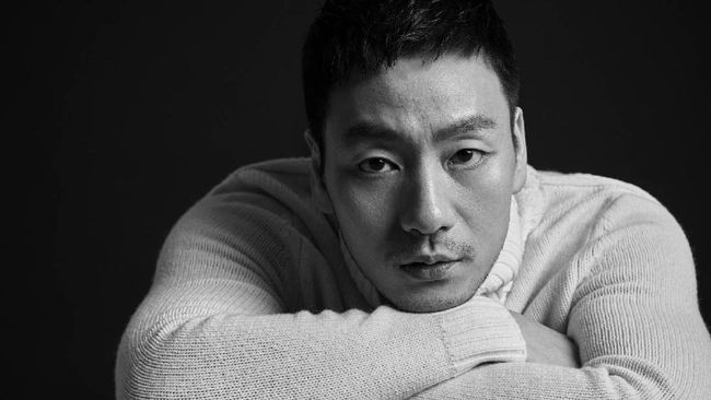 Usai tampil di Squid Game, Park Hae-soo bakal jadi pemeran utama dalam drama thriller berjudul Chimera.