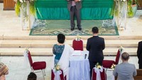 <p>Sebelumnya, Joy Tobing dan Cahyo Permono juga sudah melakukan prosesi menuju pernikahan di gereja. (Foto: Instagram @joydestinytobing)</p>