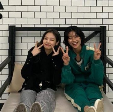 img-title Manisnya Pertemanan Jung Ho Yeon 'Squid Game' dengan Jennie BLACKPINK, Bukti Cancer dan Capricorn Kompak!