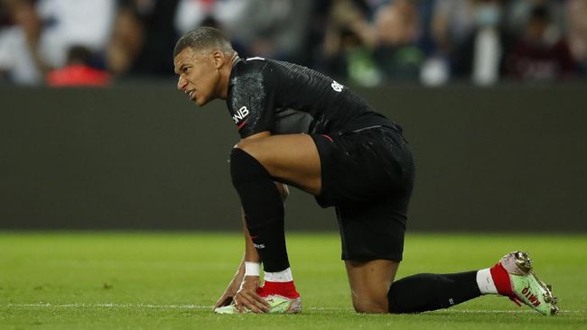 PSG Krisis, Hubungan Mbappe dengan Neymar Memanas PSG mengalami krisis setelah hubungan Kylian Mbappe dan Neymar memanas saat melawan Montpellier di Liga Prancis.
