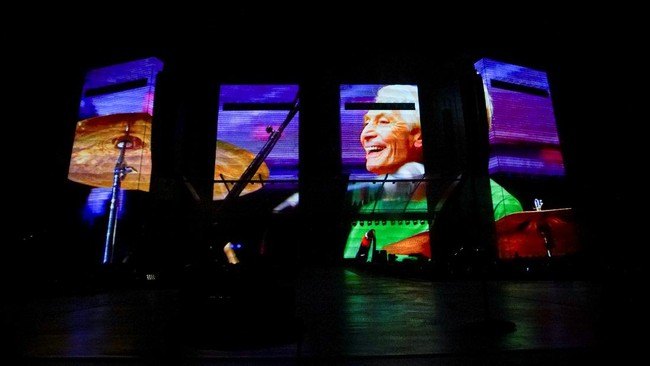 FOTO: Konser Pertama Rolling Stones Tanpa Charlie Watts