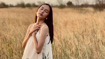 Lirik Lagu Rela - Shanna Shannon