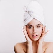 Supaya Kulit Jadi Glowing dan Bebas Jerawat Ternyata Butuh 4 Kandungan Ini di Dalam Skincare, Cek Yuk!