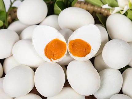 Resep dan Cara Membuat Telur Asin Tanpa Arang, Bisa Coba di Rumah Bun