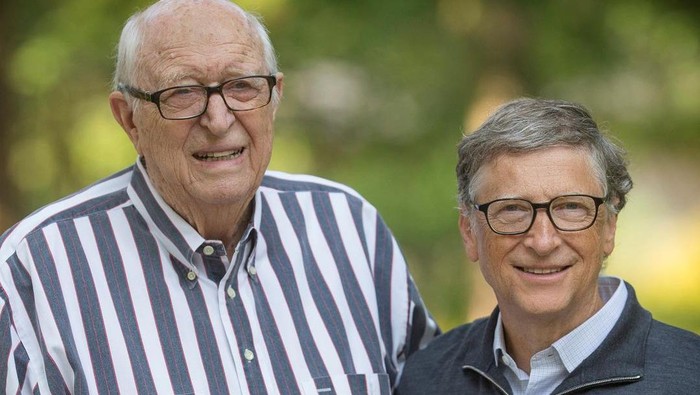 Bill Gates dan orang tuanya