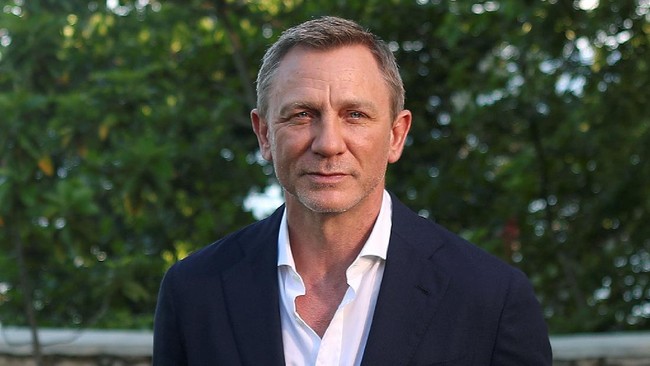 Aktor Daniel Craig menjadi bintang utama film sutradara Luca Guadagnino yang terbaru, berjudul Queer.