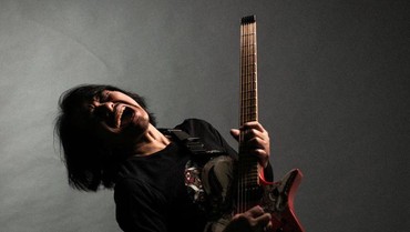 img-title Jadi Gitaris Andal, Dewa Budjana Ternyata Belajar dari Kuli Bangunan