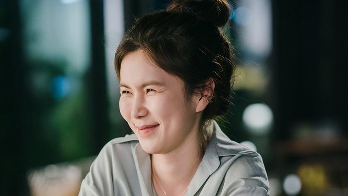 Gong Min Jeung, Sahabat Shin Min Ah di Hometown Cha Cha Cha yang Murah Senyum Gong Min Jeung, Sahabat Shin Min Ah di Hometown Cha Cha Cha yang Murah Senyum