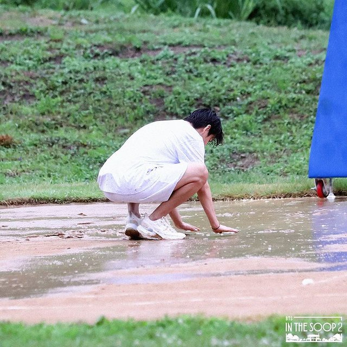 Serial liburan para member BTS di 'IN THE SOOP' akan tayang bulan ini&period; Yuk intip potret teaser keseruan mereka&excl;