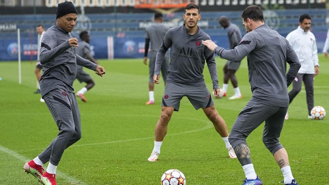 Pertandingan pemungkas Piala Dunia 2022 memastikan pertemuan Argentina dan Prancis yang berarti bakal menjadi ajang unjuk gigi Lionel Messi dan Kylian Mbappe.