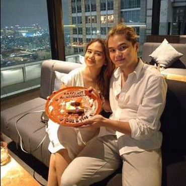 Makan Malam Romantis Dul Jaelani & Tissa Biani Rayakan Anniversary Jadian