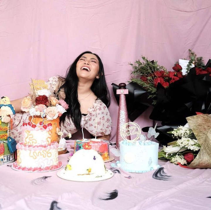 <p>Selamat ulang tahun, Rachel. Semoga panjang umur dan bahagia selalu, ya. (Foto: Instagram @rachelvennya)</p>