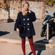 Aksi Gaya Street Style Para Tamu Undangan Milan Fashion Week Spring/Summer 2022