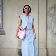 5 Pilihan Jenis Busana yang Bisa Dipakai saat Bertemu Calon Mertua, Langsung Jadi Idaman!