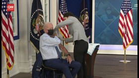VIDEO: Presiden Joe Biden Terima Booster Vaksin