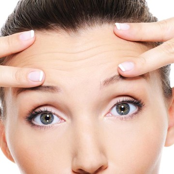 img-title Supaya Terasa Manfaatnya, Ini Tips Memilih Skincare Anti-aging untuk Mengurangi Kerutan dan Flek Hitam