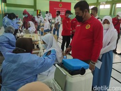 5.000 Dosis Vaksin Digelontorkan ke Sekolah di Sidoarjo Antisipasi Klaster PTM