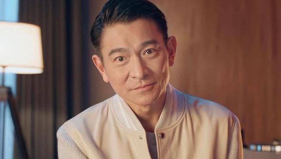 Sebelum menikah dengan Carol Chu, Andy Lau sempat digosipkan dekat dengan beberapa wanita. Yuk intip!