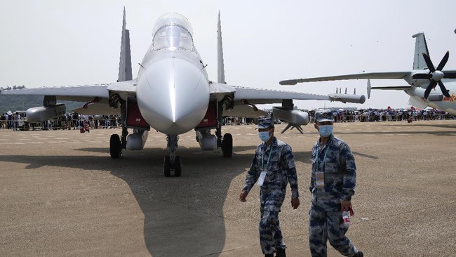 China menggelar latihan tempur dekat Taiwan kala Beijing disebut tengah mempelajari invasi Rusia ke Ukraina untuk mengontrol langsung Taipei.