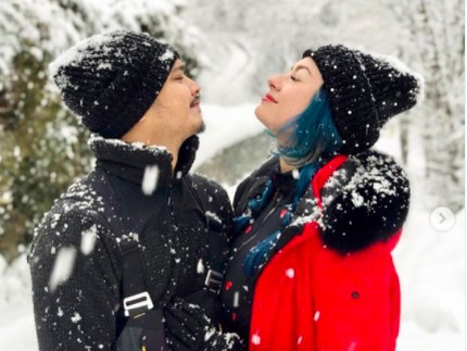 Kisah Cinta Claudia & Derby Romero: Saya Awalnya Enggak Tahu Dia Terkenal