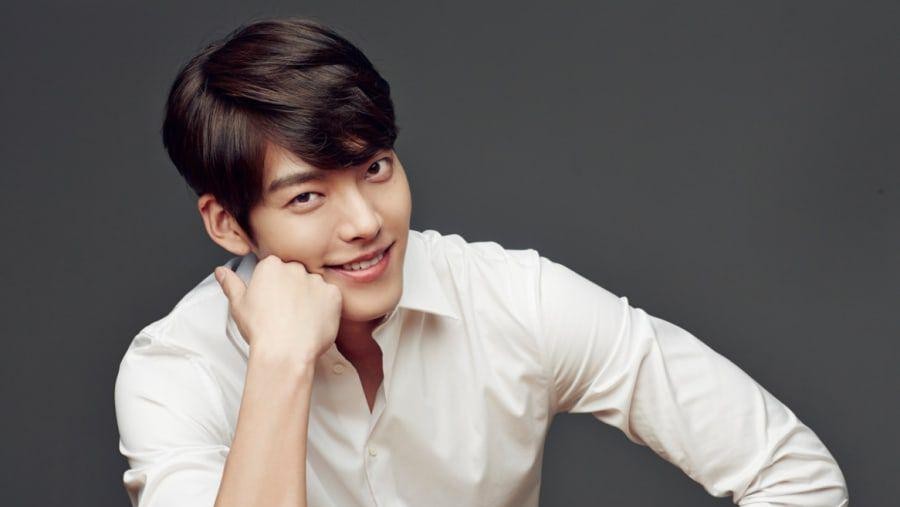 Dapat Pesan Nyasar, Kim Woo Bin Respons Tak Terduga