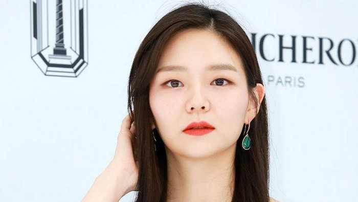 Aktris Esom Dikabarkan Tampil di Drama Baru Bareng Aktor Kim Woo Bin