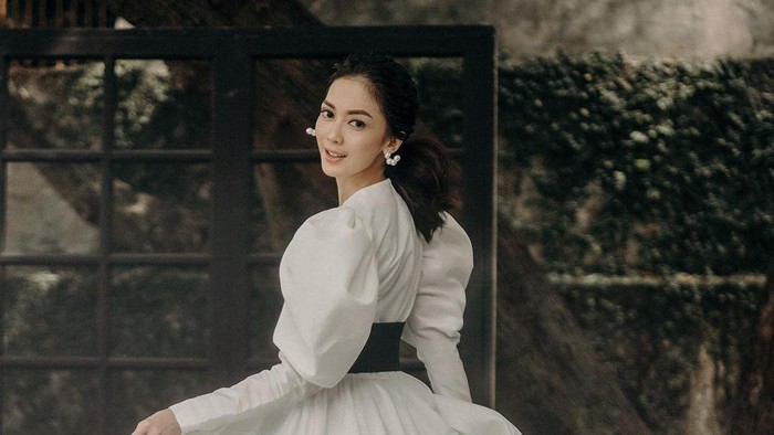 5 Gaya OOTD Ririn Dwi Ariyanti yang Mencuri Perhatian! Kasual dan Classy Banget