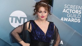 Helena Bonham Carter Kembali Bintangi Enola Holmes 2