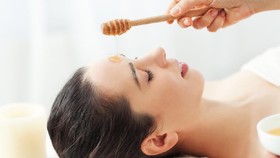 Cara Memperbaiki Skin Barrier yang Rusak dengan Bahan Alami