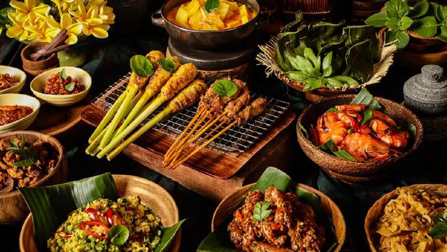 Kuliner Bali merupakan salah satu daya tarik bagi wisatawan. Berikut rekomendasi kuliner di Badung, Bali, sate lilit hingga bebek betutu.