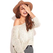 Zodiak Hari Ini: Intip 3 Inspirasi OOTD yang Cocok Buat si Feminin Libra!