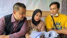 Intip Momen Akur Annisa Trihapsari dengan Mantan dan Suami yang Tuai Pujian Annisa Trihapsari pamer momen akrab bareng Adjie Pangestu sang mantan dan suaminya Sultan Djorghi. Yuk intip!
