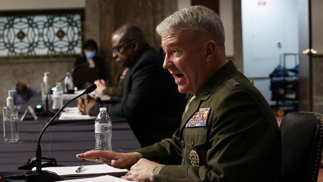 Berbeda dengan klaim Joe Biden, dua jenderal AS mengaku sempat mengusulkan menyisakan 2.500 tentara di Afghanistan agar dapat membantu menghadapi Taliban.