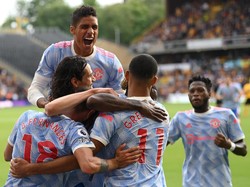 MU Lagi Menurun, Varane Panik Gak?