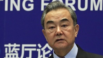 Menlu China dan Sekjen NATO Temu Virtual Bahas Isu Keamanan Menlu China, Wang Yi dan Sekretaris Jenderal NATO Jenderal Jens Stoltenberg bertemu virtual membahas isu keamanan.