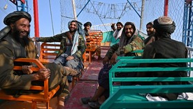 Rusia-China Sepakat Gandeng Taliban Demi Keamanan Kawasan