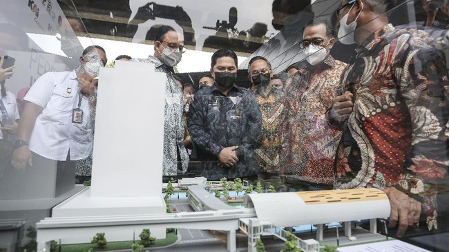 Gubernur DKI Jakarta Anies Baswedan meluncurkan sistem integrasi tarif tiket transportasi umum di Ibu Kota yang lebih murah.