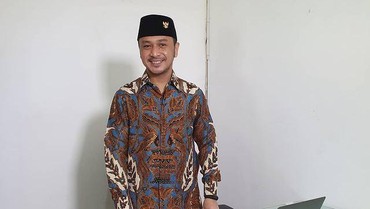 Sidak ke Lokasi Formula E, Giring Ganesha Terperosok ke Lumpur