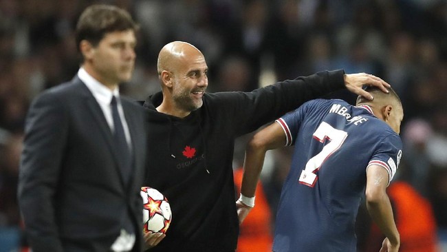 Pep Guardiola memberi jawaban kocak usai Man City dikalahkan PSG di Liga Champions. Guardiola mengaku salah satu pilihan melawan PSG adalah banyak berdoa.