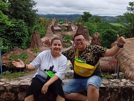 Setahun Menikahi Pendeta, Intip 7 Potret Harmonis Reza Bukan dan Istri