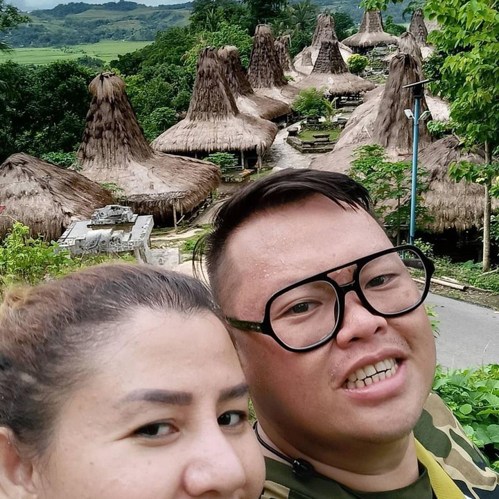 <p>Reza Bukan menikah kedua kalinya pada 27 September lalu secara sederhana dan dihadiri keluarga serta rekan terdekat. Ia menikah dengan seorang pendeta bernama Serevina Silaen. (Foto: Instagram @rezabukan)</p>