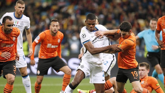 Inter Milan dan Ajax Amsterdam meraih hasil berbeda pada matchday kedua penyisihan grup Liga Champions.