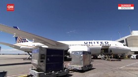 VIDEO: United Airlines Pecat Pegawai Tak Mau Vaksin Covid-19