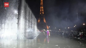 VIDEO: Koleksi Mewah YSL di Bawah Menara Eiffel