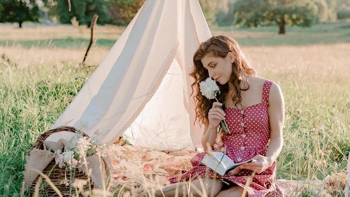 Siap-siap Ketiban Durian Runtuh dengan Melakukan Law of Attraction Tiap Hari, Apa Itu?