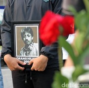 Mengenang 18 Tahun Kepergian Munir, Sang Aktivis Pembela Hak Asasi Manusia yang Diracun di Udara