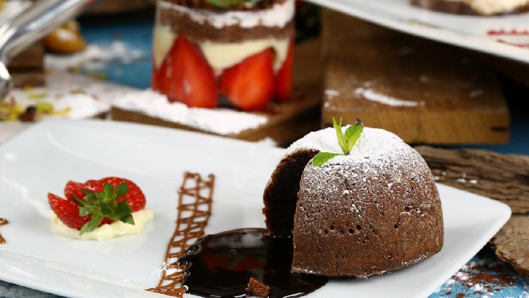 choco lava kek Chocolate, Cake, Icing, Cookie, Dessert