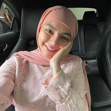 Potret Terbaru Nadia Christina, Lepas dari Imej Seksi dan Tato