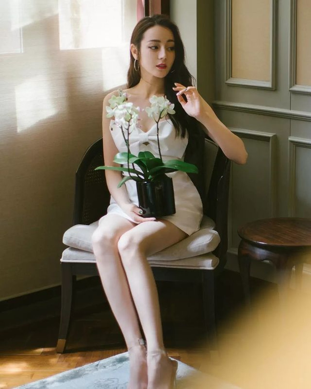 Dilraba Dilmurat wanita tercantik di Asia pada tahun 2017 dan 2018 dan masuk dalam daftar artis bayaran termahal di China&period; Yuk intip&excl;