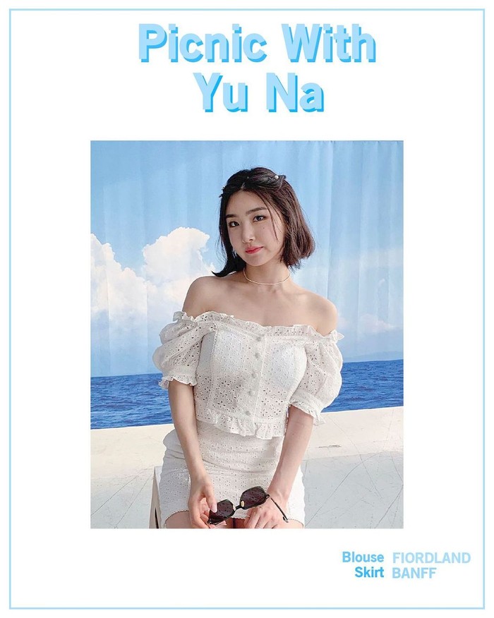 Maknae dari girlgroup Brave Girls, Yu Na juga pernah terlihat mengenakan koleksi dari Blanc and Eclare. Penampilannya dalam setelan Fiordland Blouse dan Banff Skirt ini tampak cute dengan gaya summer-ready. /Foto: instagram.com_blancandeclare_official